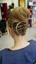 Recogidos en Peluquería Marita Avilés