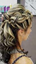Recogidos en Peluquería Marita Avilés