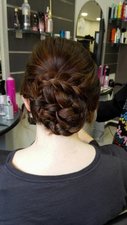 Recogidos en Peluquería Marita Avilés