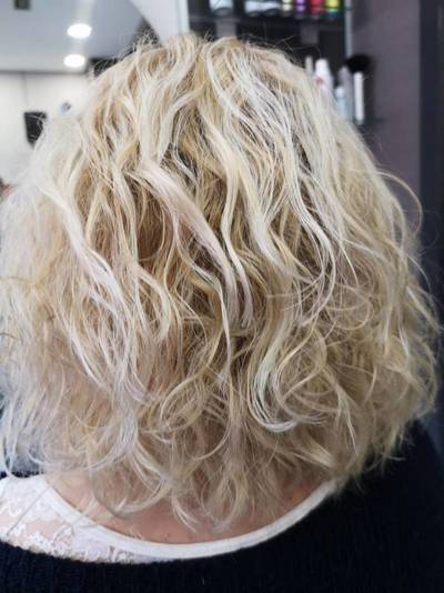 Aplicación color Peluquería Marita Avilés