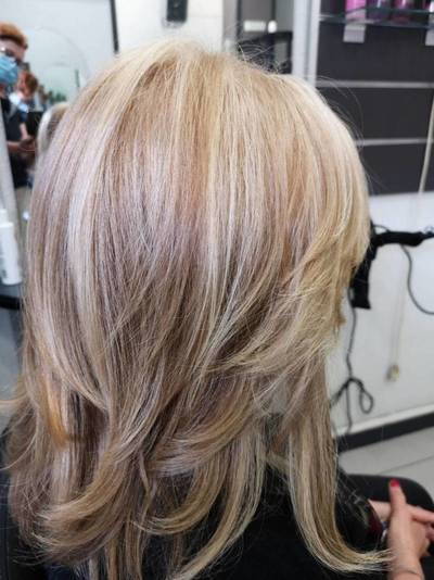 Aplicación color Peluquería Marita Avilés