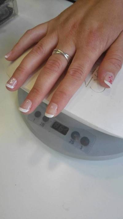 Manicura y Pedicura Peluquería Marita Avilés