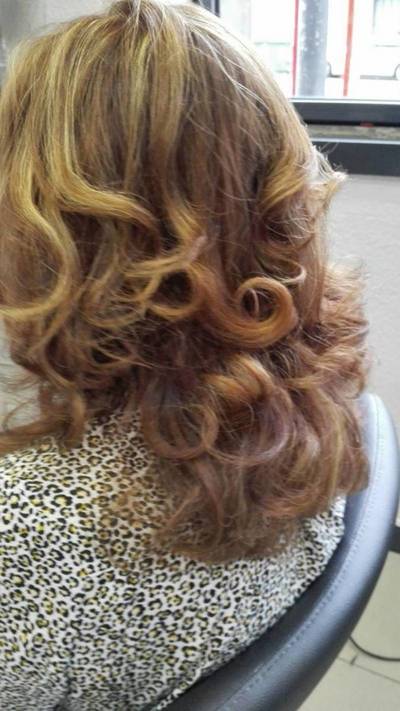 Peinados en Peluquería Marita Avilés