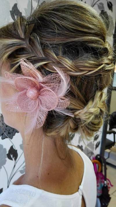 Recogidos en Peluquería Marita Avilés