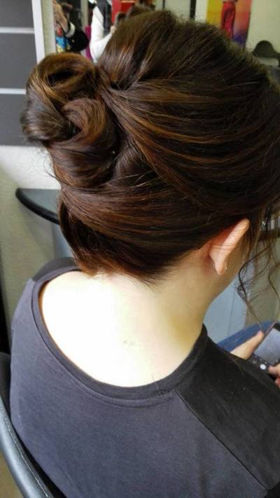 Recogidos en Peluquería Marita Avilés