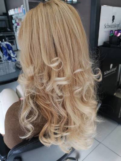 Aplicación color Peluquería Marita Avilés