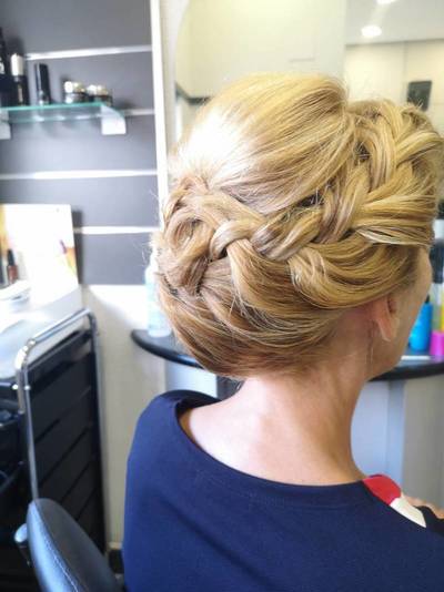 Recogidos en Peluquería Marita Avilés